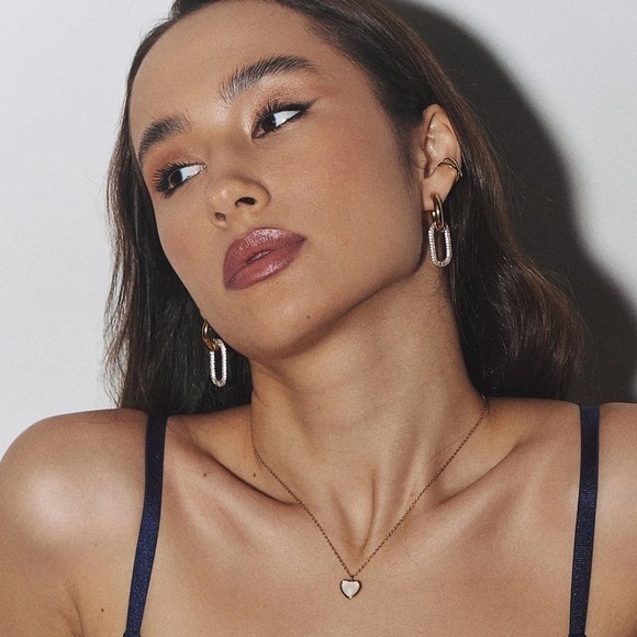 LOVEISH Jewelry - 18k Gold Plated Natural Stone Heart Pendant Necklace